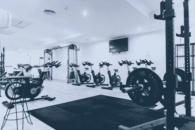 Interior de un gimnasio